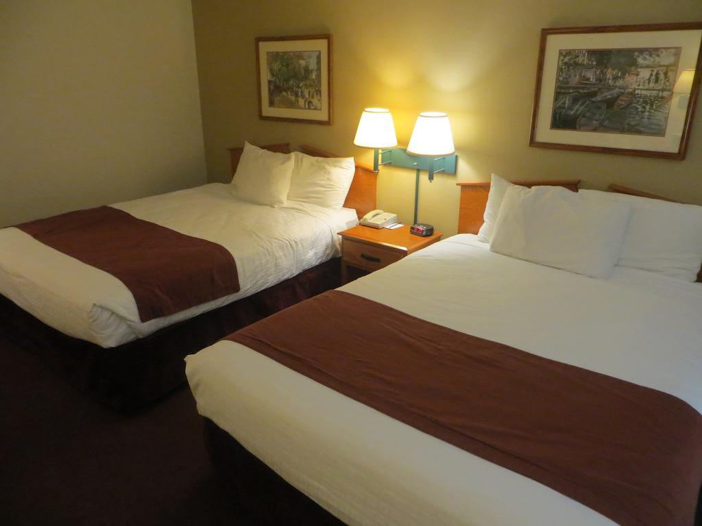 Americinn By Wyndham Manitowoc Dış mekan fotoğraf