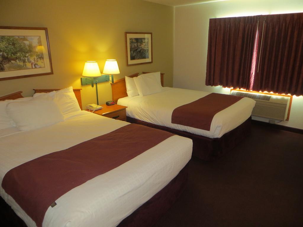 Americinn By Wyndham Manitowoc Oda fotoğraf