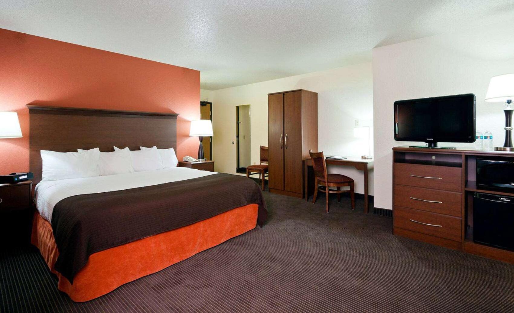 Americinn By Wyndham Manitowoc Dış mekan fotoğraf
