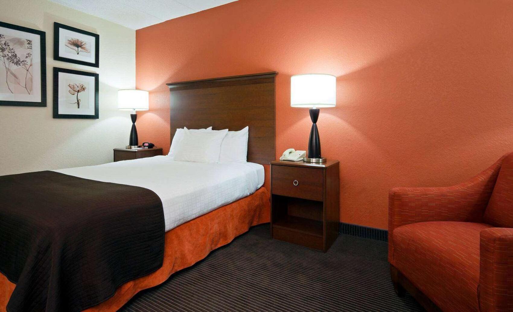 Americinn By Wyndham Manitowoc Dış mekan fotoğraf